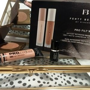 *3 for $18* Lay the Groundwork makeup sampler